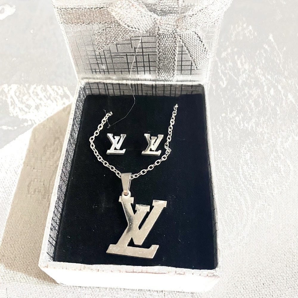 Luxury necklace